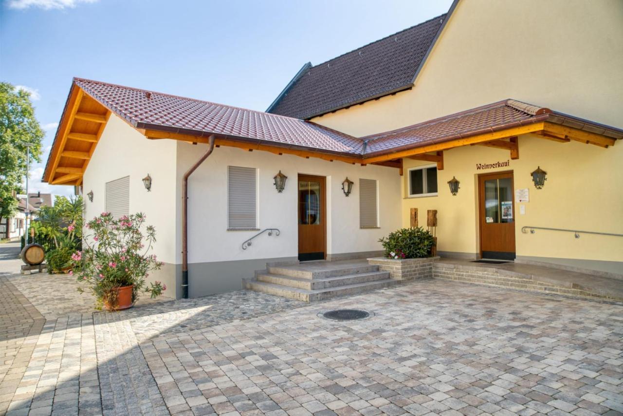 Gaestehaus Weingut Politschek Бад-Фридрихсхалль Экстерьер фото